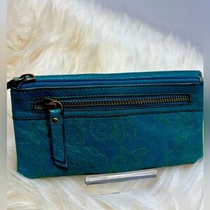 Fossil Spring Green Tooled Embroidered Floral Long  Bifold Wallet Snap Closure